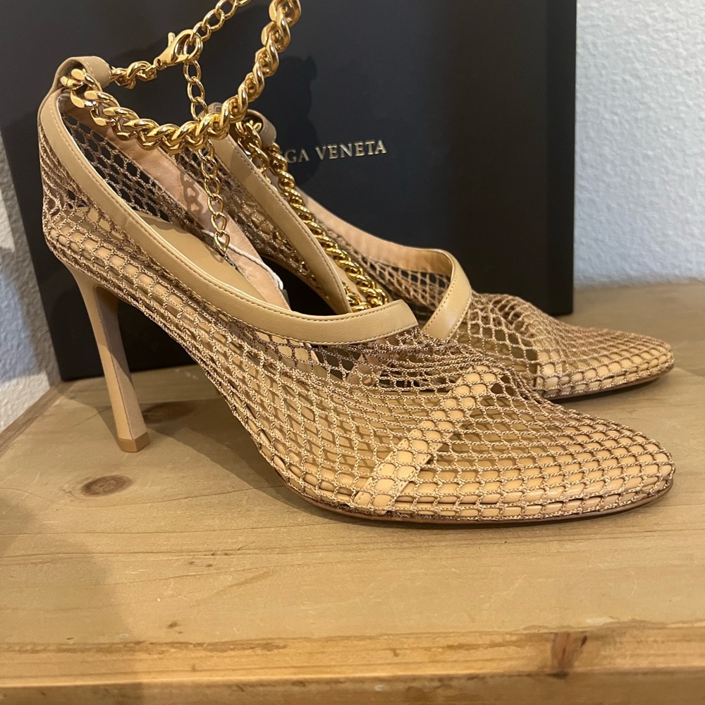 BOTTEGA VENETA Pumps size 38.5 New in box